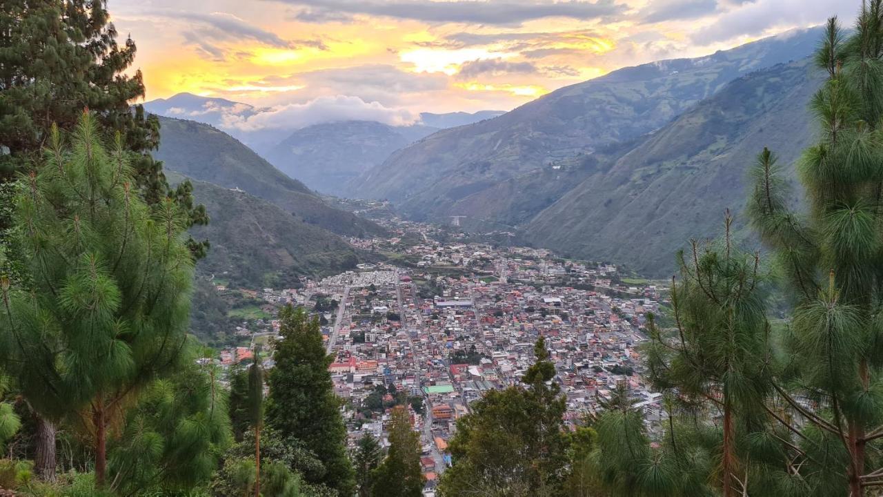 Premium Holiday Cabin - Spectacular Tungurahua Volcano View 바뇨스 외부 사진