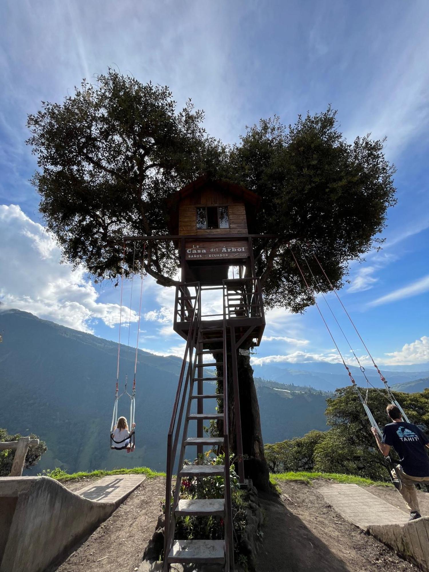 Premium Holiday Cabin - Spectacular Tungurahua Volcano View 바뇨스 외부 사진